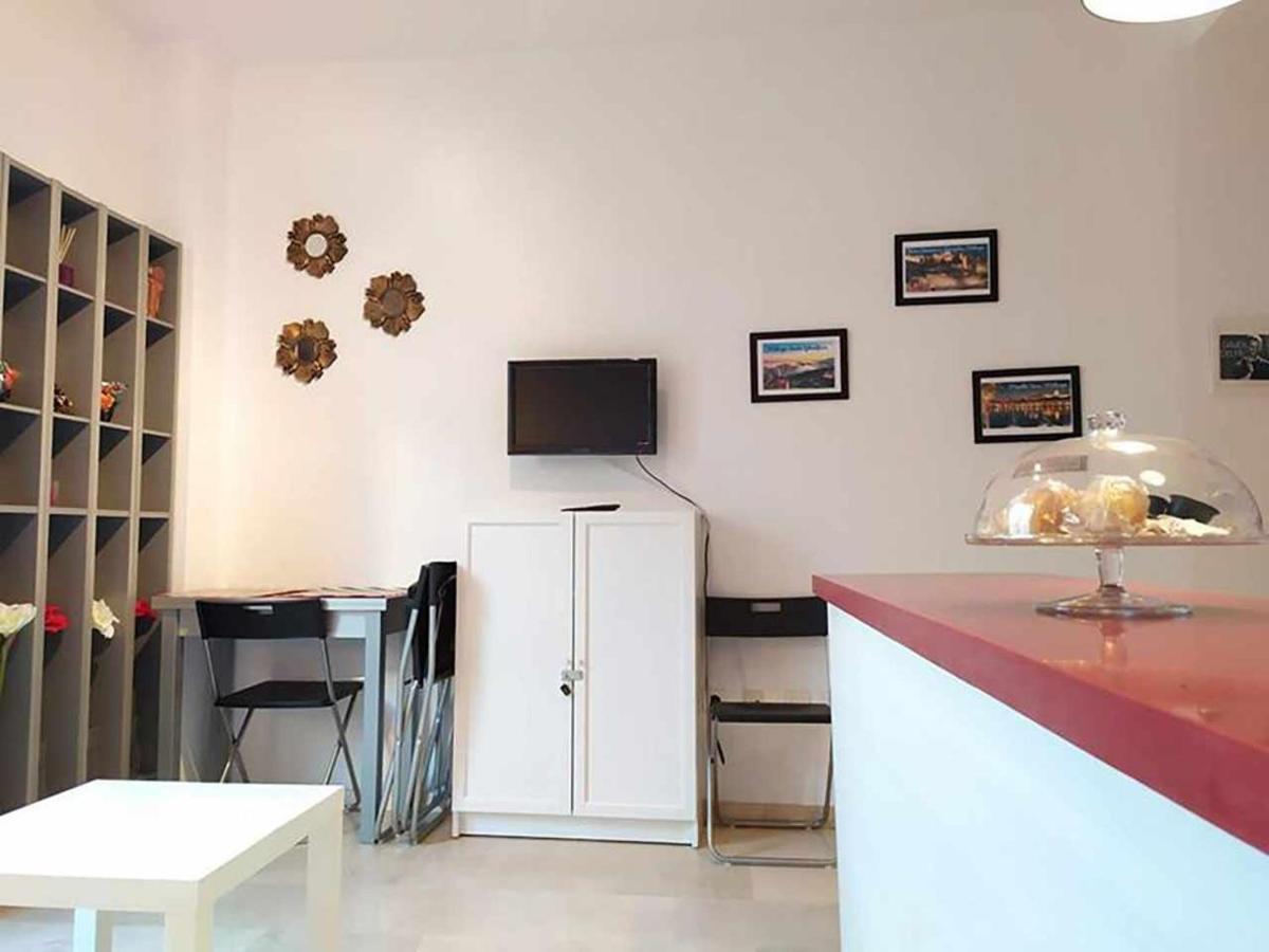 Charming Malaga Stay Walk To Top Sights Bagian luar foto
